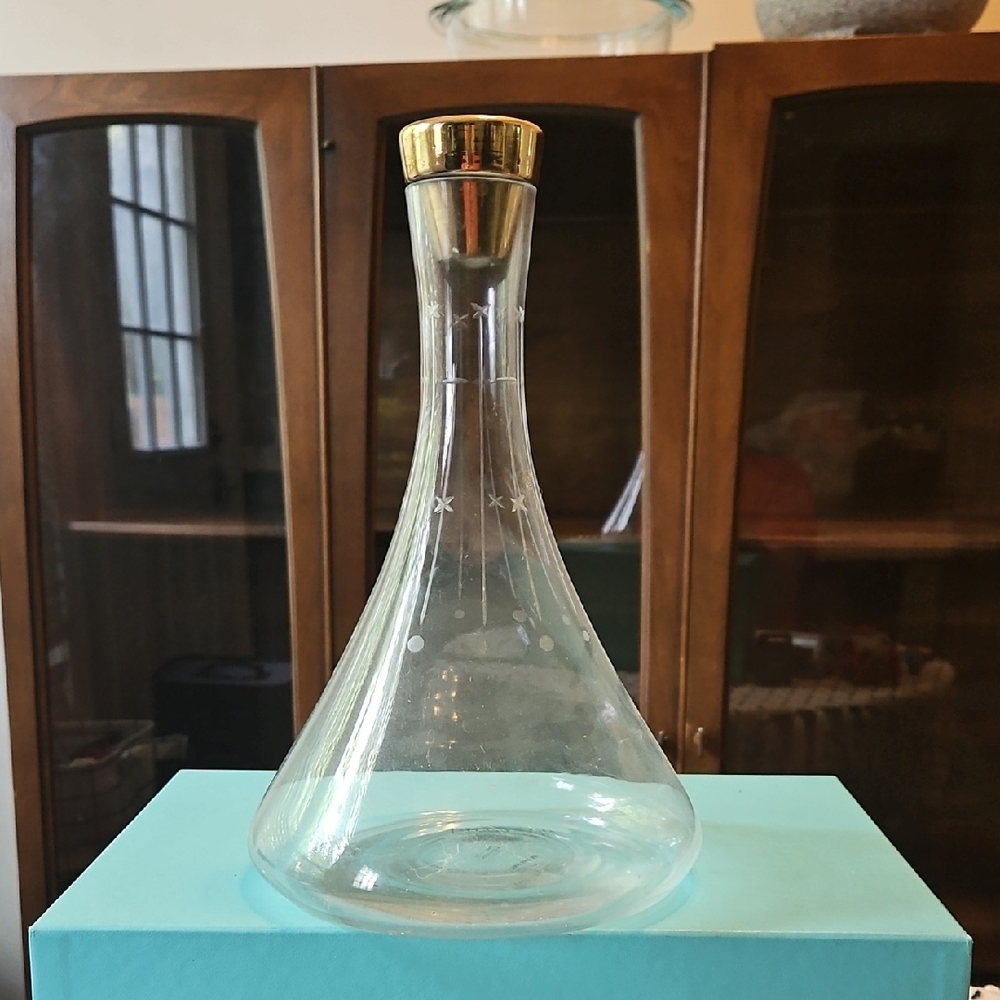 ALL SALES PERMANENTLY END TUESDAY 12/30 Midcentury Modern-Style Glass Decanter